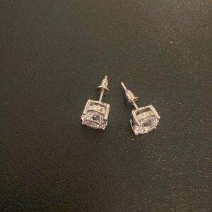 Cubic zirconia stud earrings